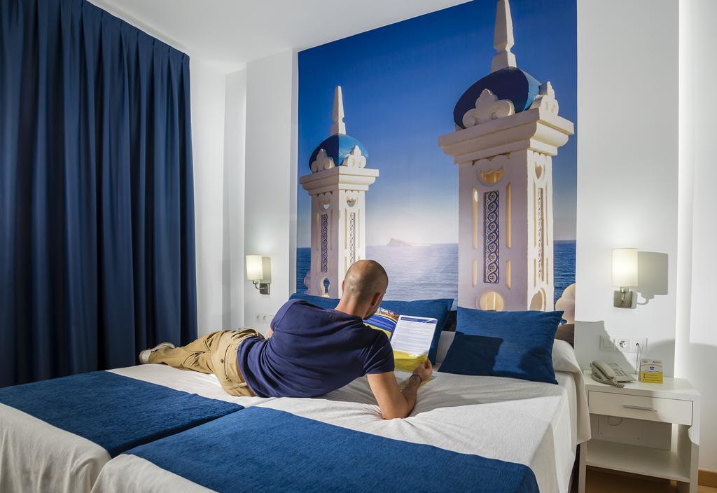 Hotel Avenida Benidorm Zimmer foto